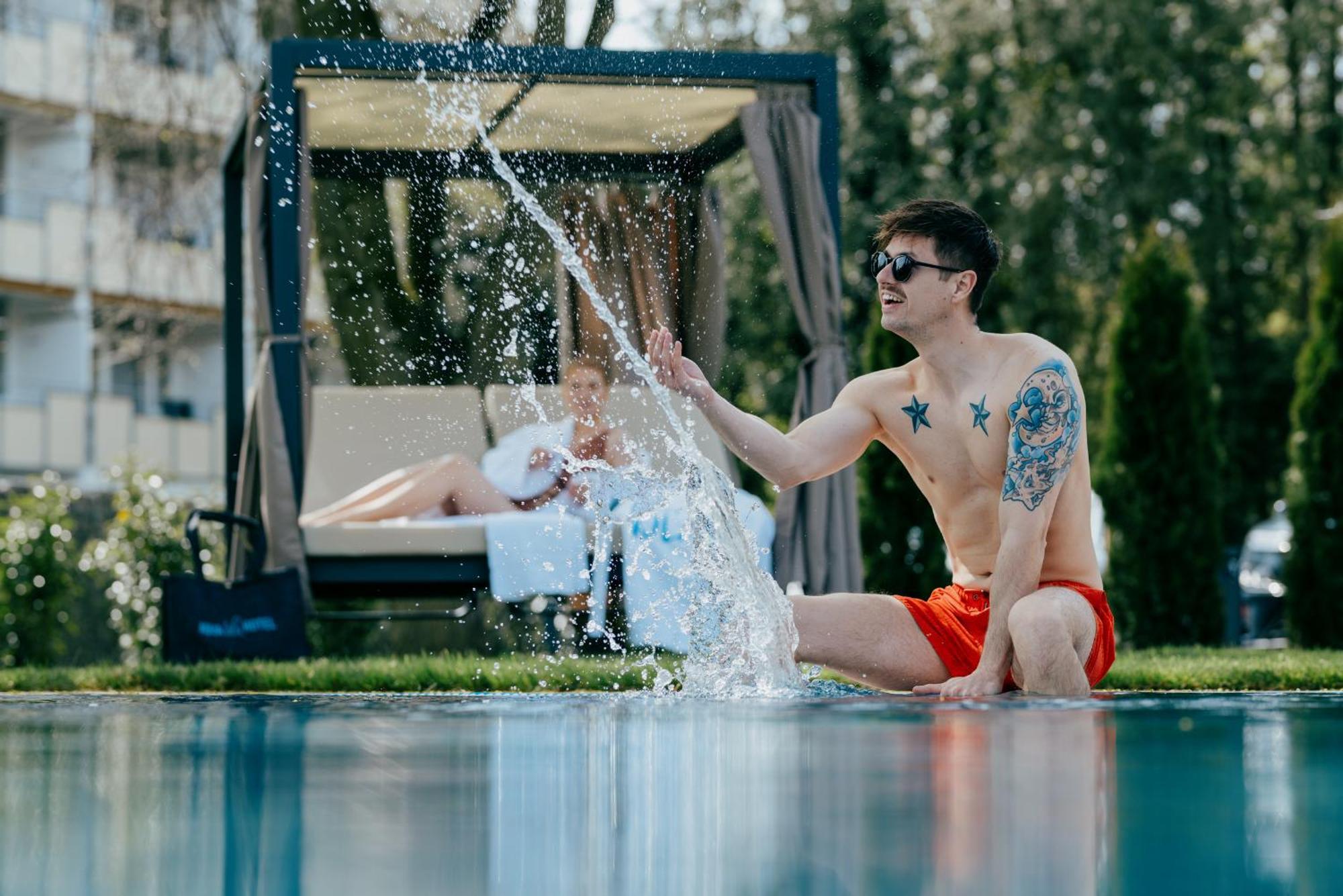 Aqua Blu Hotel باد فسينغ المظهر الخارجي الصورة